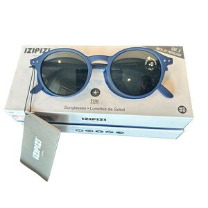 Izipizi Paris NIB Sunglasses Navy Blue